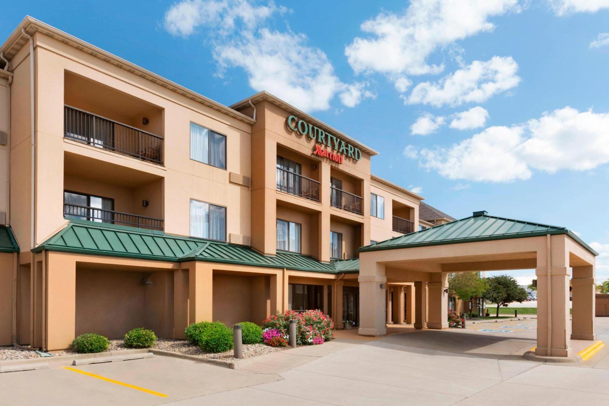 Courtyard By Marriott Bloomington Normal Hotell Eksteriør bilde