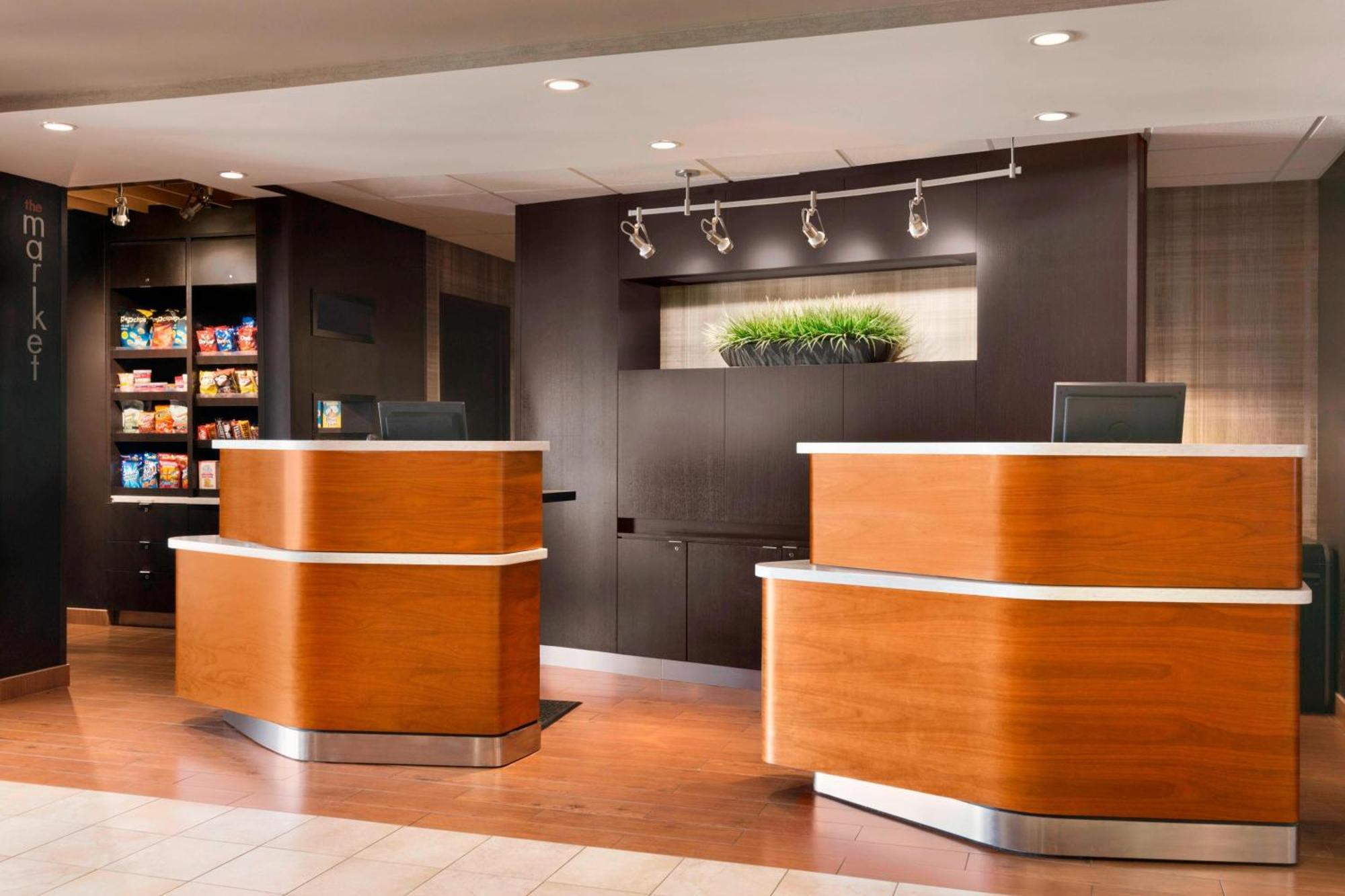 Courtyard By Marriott Bloomington Normal Hotell Eksteriør bilde