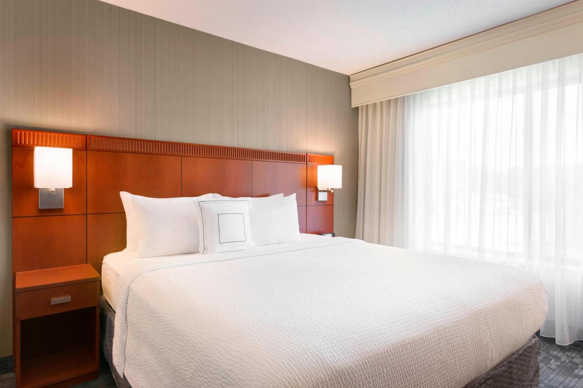 Courtyard By Marriott Bloomington Normal Hotell Eksteriør bilde