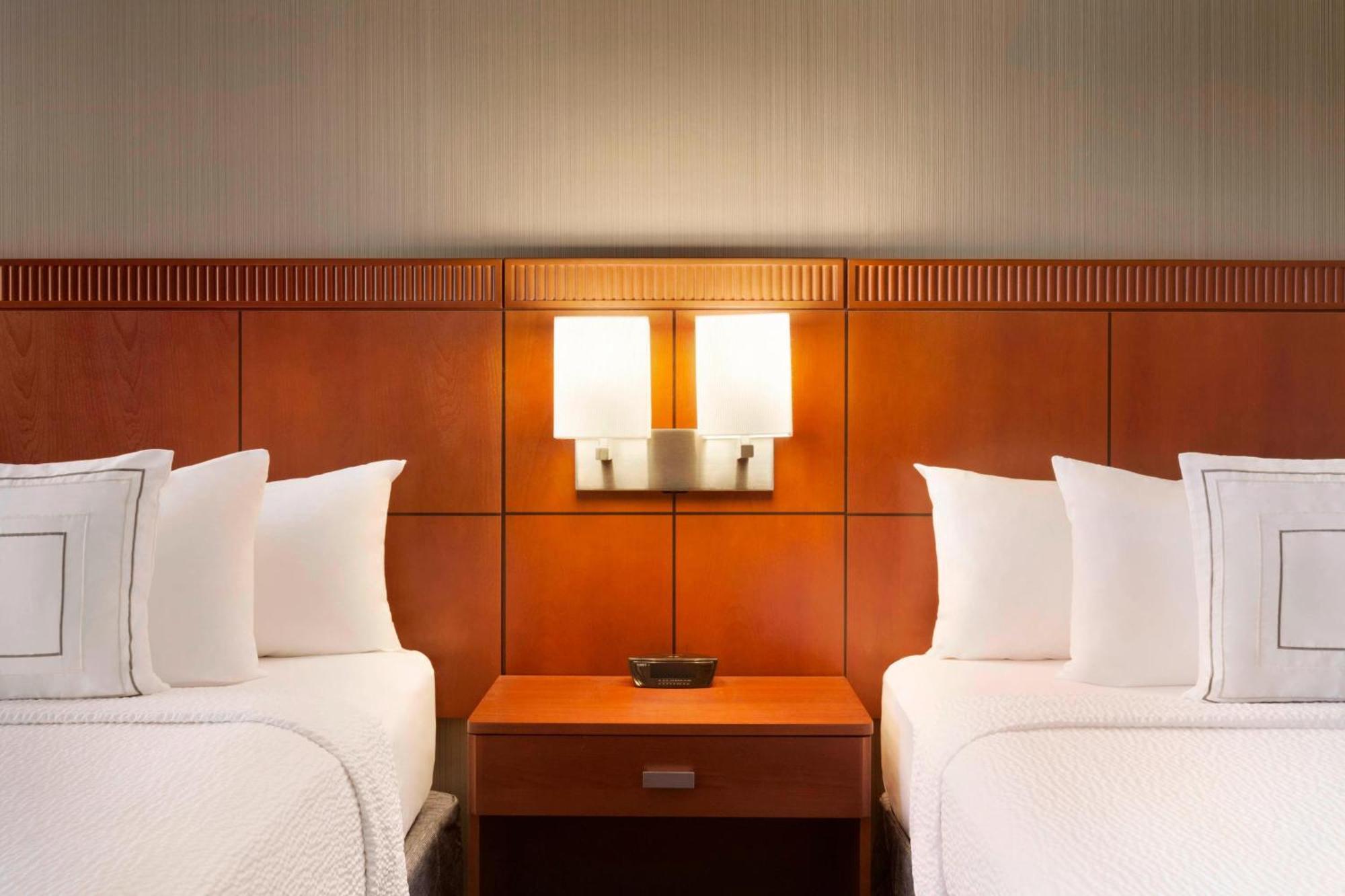 Courtyard By Marriott Bloomington Normal Hotell Eksteriør bilde