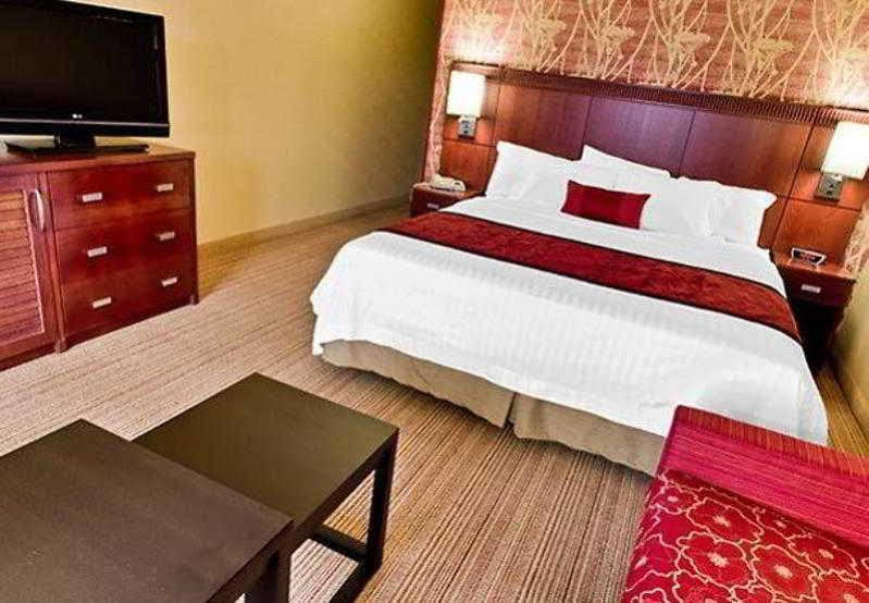 Courtyard By Marriott Bloomington Normal Hotell Eksteriør bilde